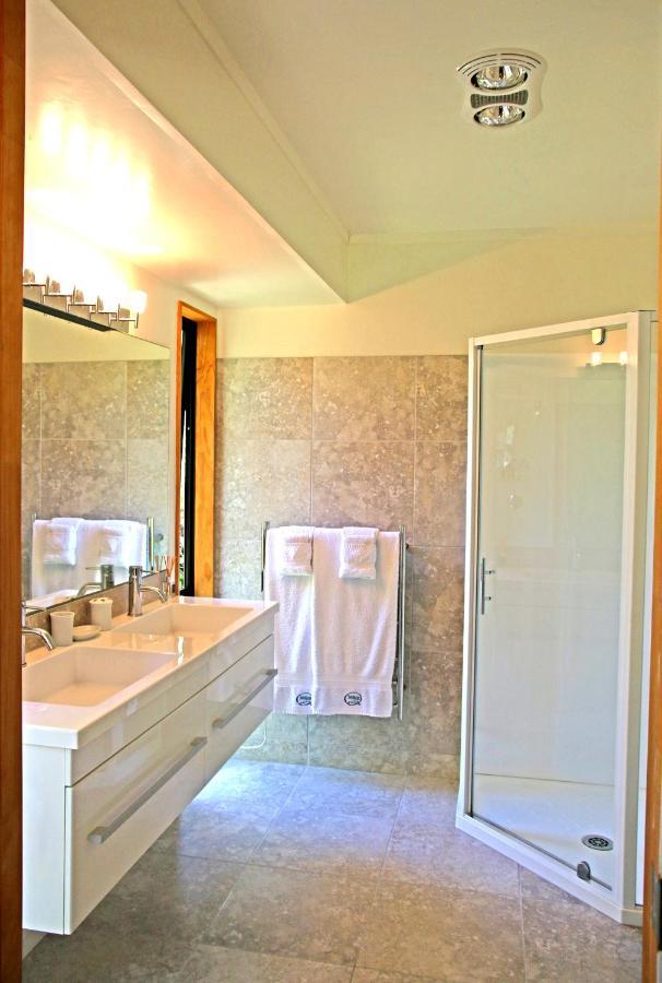Twin Waters Lodge Collingwood Extérieur photo